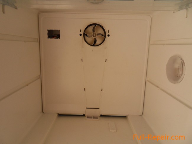 Разбираем морозилку холодильника Bosch Intelligent FrostFree 40
