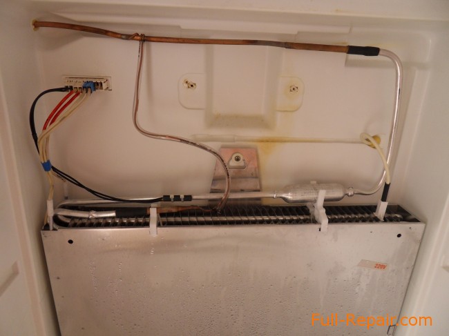 Испаритель морозилки холодильника Bosch Intelligent FrostFree 40