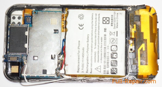 Подопытный телефон, нуждающийся в ремонте разъёма SIM-карты
